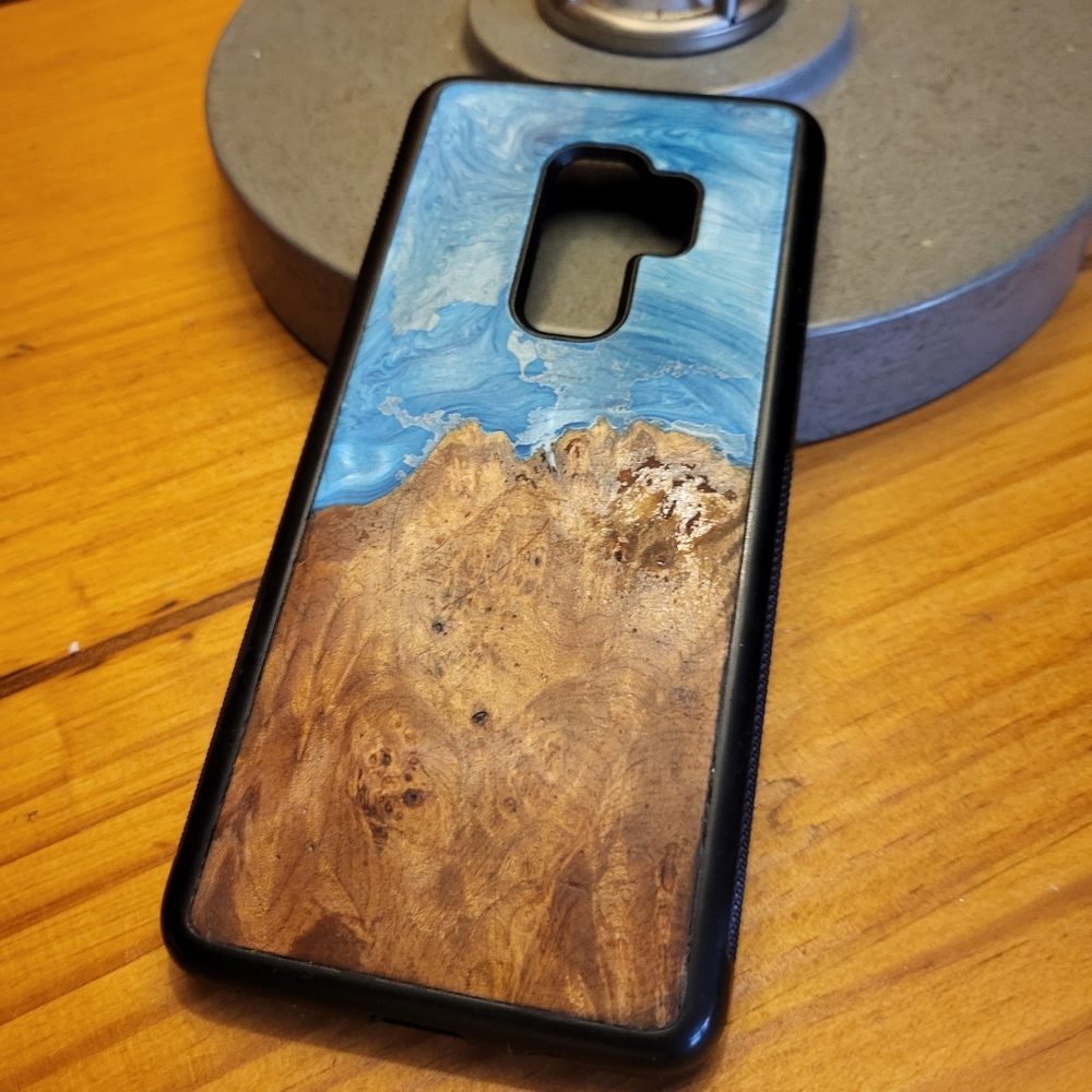 Carved Phone Case S9+